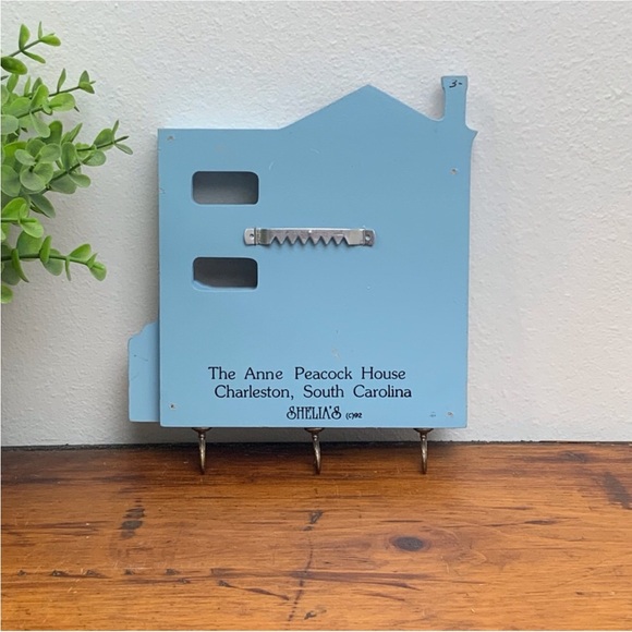 Vintage | The Anne Peacock House Key Hook - Picture 3 of 15
